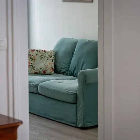 Camille Joli Centre *