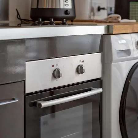 Camille Joli Centre *