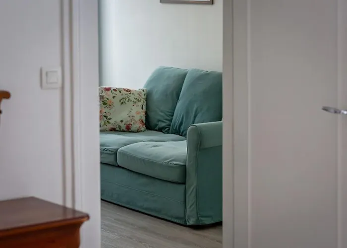 Camille Joli Centre *